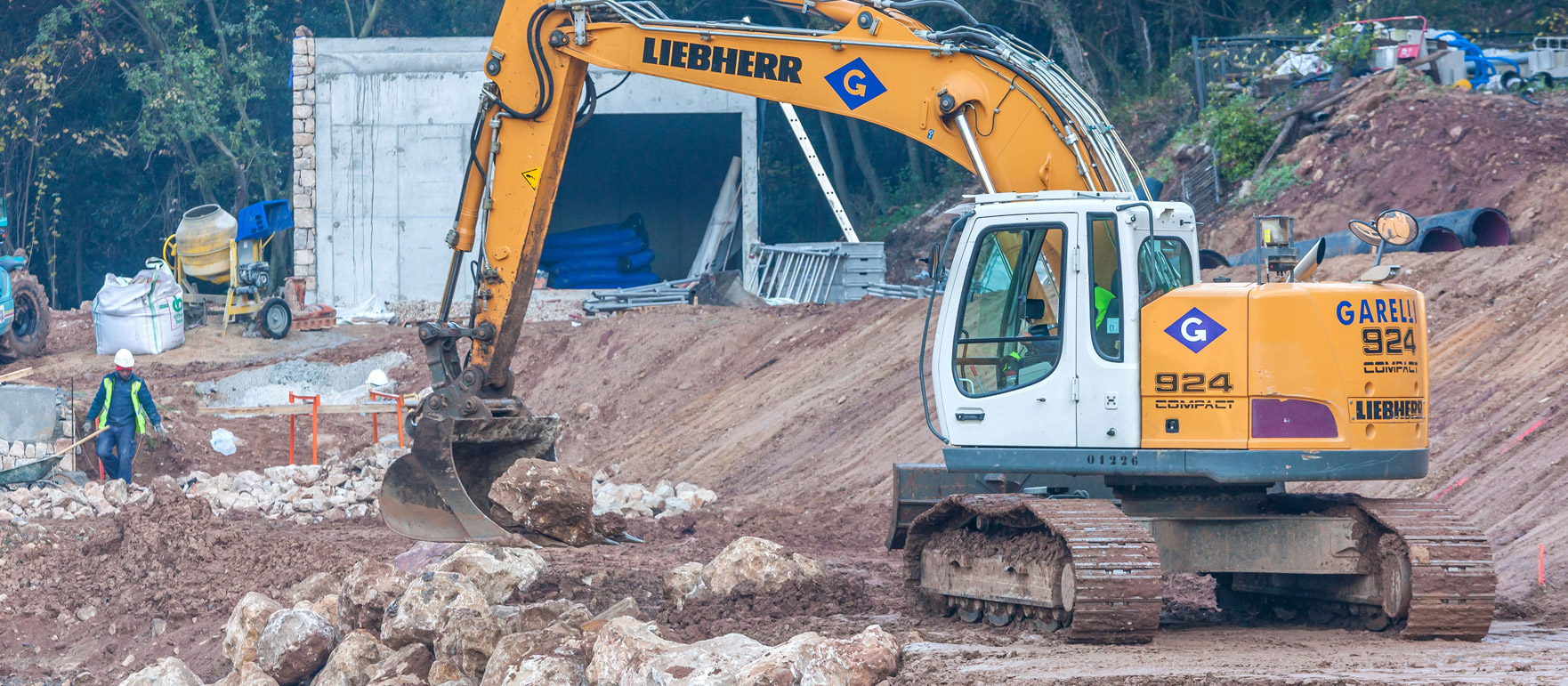 CONSTRUCTION D'UN BASSIN DE REGULATION SUR LE VALLON DE CARIMAI